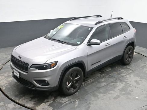 Used 2019 Jeep Cherokee Latitude Plus AWD/4WD image 28