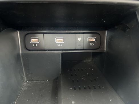 Used 2022 Kia Sorento EX image 36