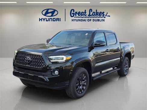 Used 2023 Toyota Tacoma Limited image 1