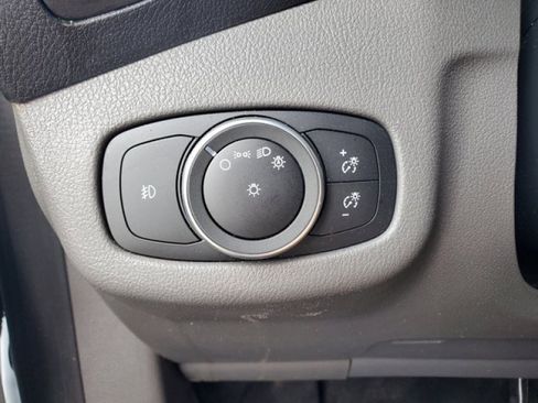 Used 2022 Ford Transit Connect XLT image 17