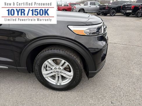 Used 2024 Ford Explorer XLT w/ Class IV Trailer Tow Package image 4