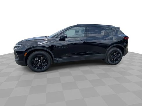 Used 2024 Chevrolet Blazer LT w/ Midnight/Sport Edition FWD image 7