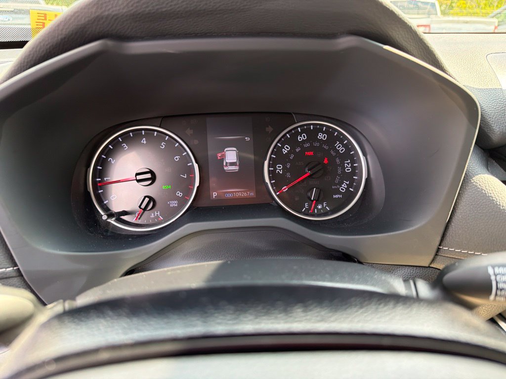 Used 2019 Toyota RAV4 XLE w/ All Weather Liner Package AWD/4WD image 4