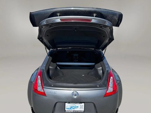 Used 2014 Nissan 370Z Coupe RWD image 9