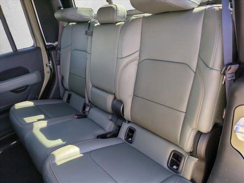 New 2026 Jeep Gladiator Mojave image 16