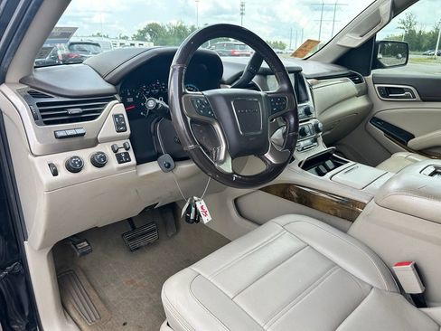 Used 2017 GMC Yukon XL Denali w/ Open Road Package AWD/4WD image 9