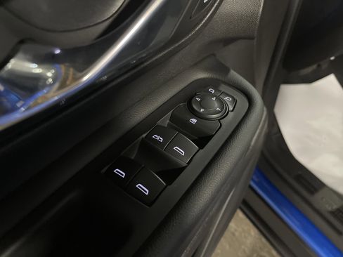 Used 2024 GMC Terrain SLT image 7