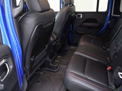 Used 2025 Jeep Wrangler Unlimited Rubicon image 25