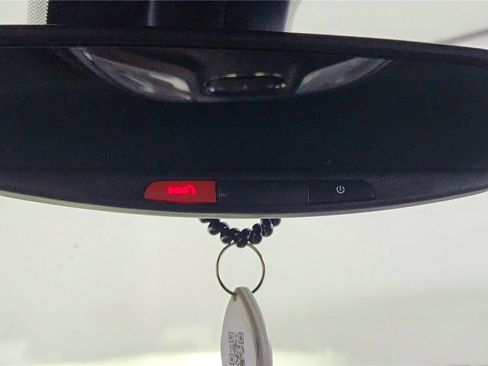 Used 2025 Jeep Compass Latitude w/ Convenience Group image 32