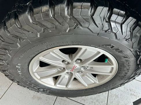 Used 2014 GMC Sierra 1500 SLE image 19