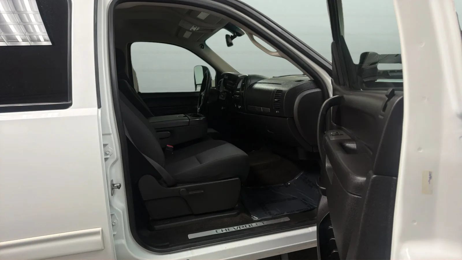 Used 2012 Chevrolet Silverado 2500 LT w/ Z71 Appearance Package AWD/4WD image 20