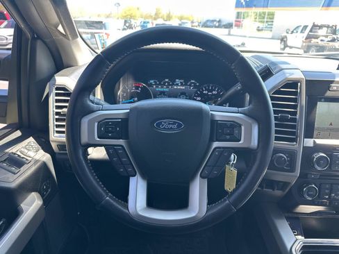 Used 2017 Ford F250 4x4 Crew Cab Super Duty image 18