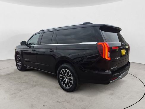 Certified 2025 Ford Expedition Max Platinum AWD/4WD image 3