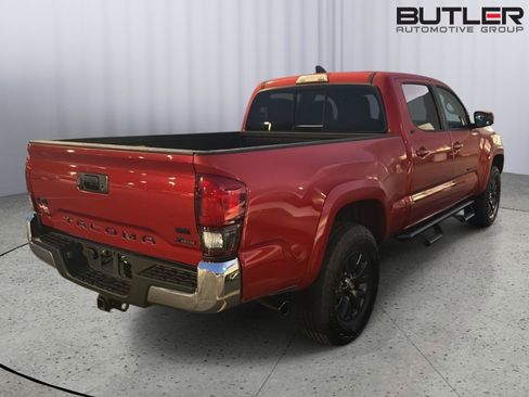 Used 2022 Toyota Tacoma SR5 AWD/4WD image 8