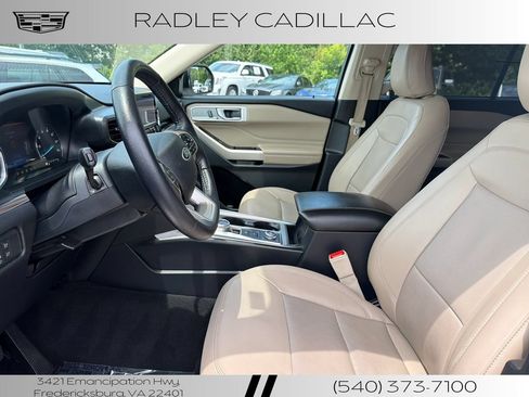 Used 2021 Ford Explorer Limited AWD/4WD image 3