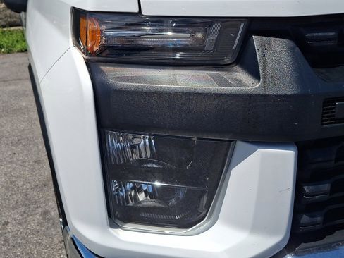 Used 2021 Chevrolet Silverado 2500 W/T w/ WT Convenience Package AWD/4WD image 9