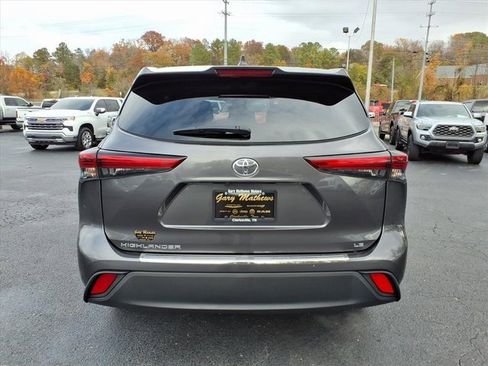 Used 2023 Toyota Highlander LE image 15