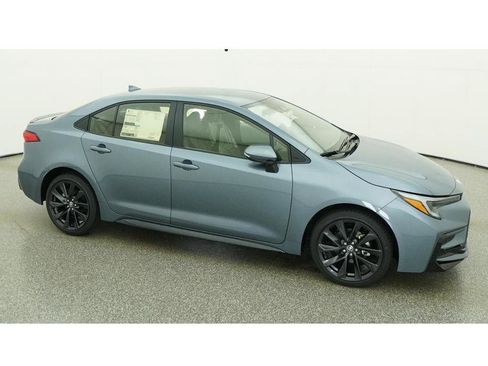 Used 2026 Toyota Corolla SE w/ SE Premium Package FWD image 12