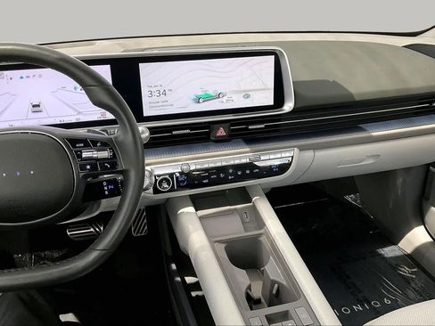 Used 2025 Hyundai Ioniq 6 Limited RWD image 6