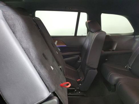Used 2022 Mercedes-Benz GLS 450 4MATIC image 13