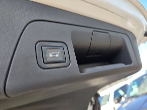 Used 2022 Buick Envision Preferred FWD image 37