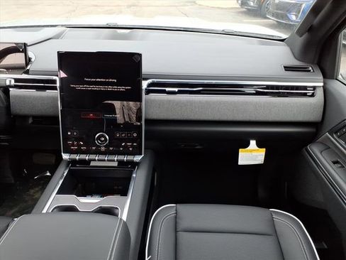 New 2026 GMC Sierra EV Elevation image 18