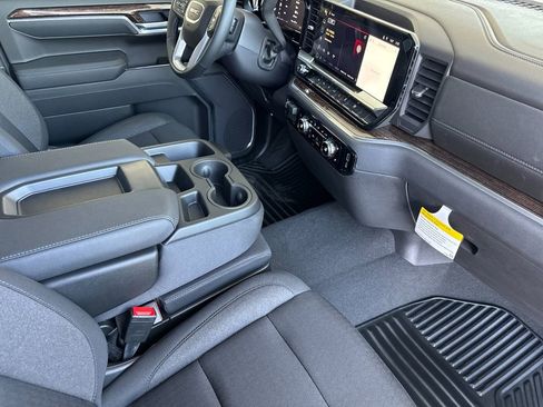 New 2026 GMC Sierra 1500 SLE AWD/4WD image 14