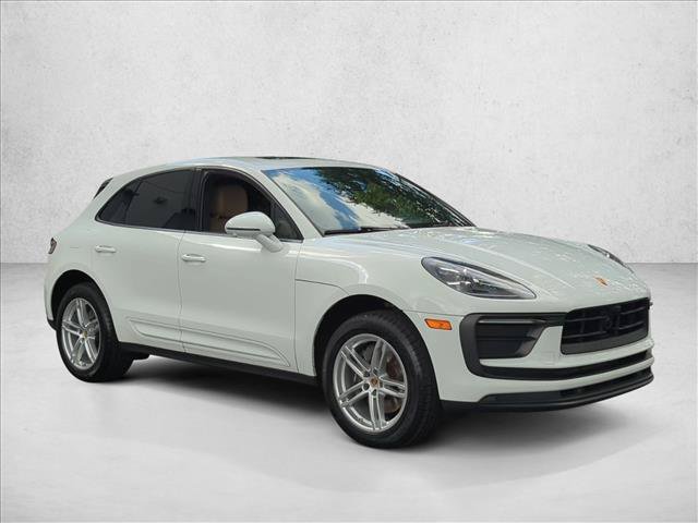 Used 2023 Porsche Macan AWD/4WD image 3