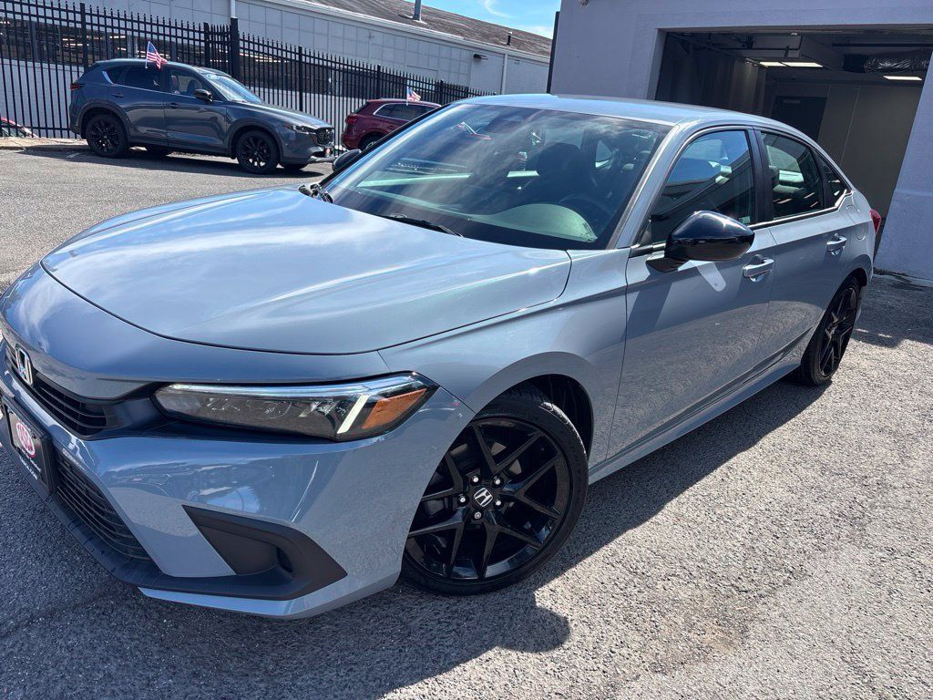 Used 2024 Honda Civic Sport image 1