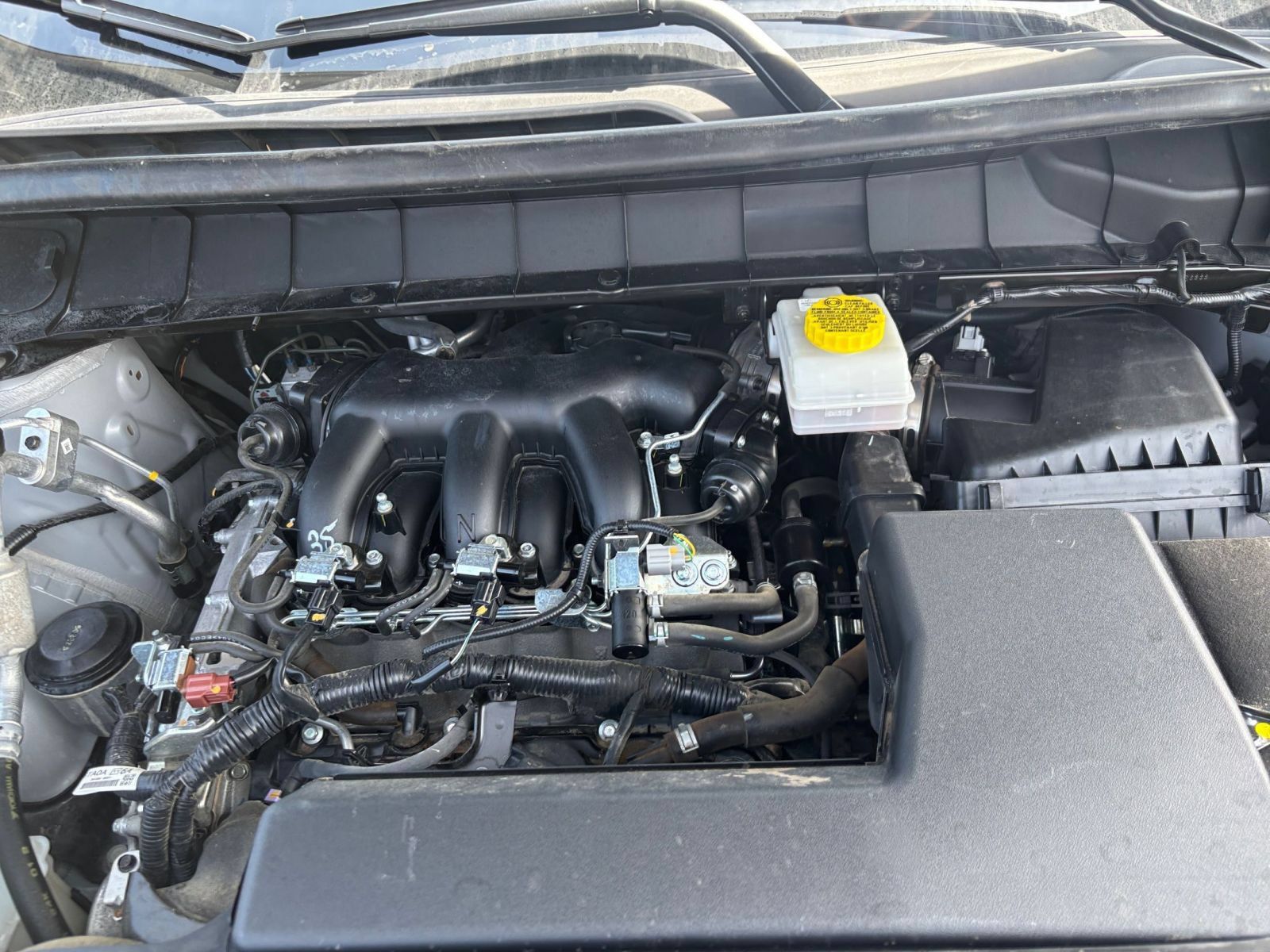 Used 2025 Nissan Pathfinder SV AWD/4WD image 32
