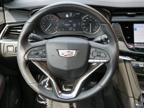 Certified 2024 Cadillac XT6 Premium Luxury AWD/4WD image 15