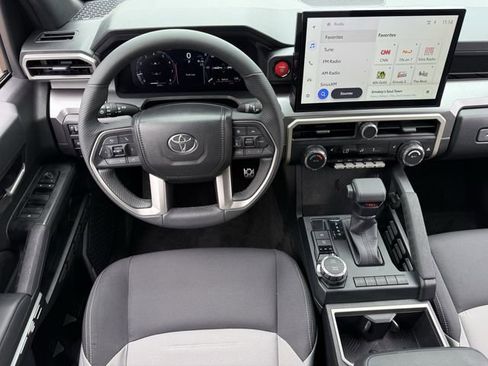 Used 2025 Toyota Tacoma TRD Sport AWD/4WD image 12