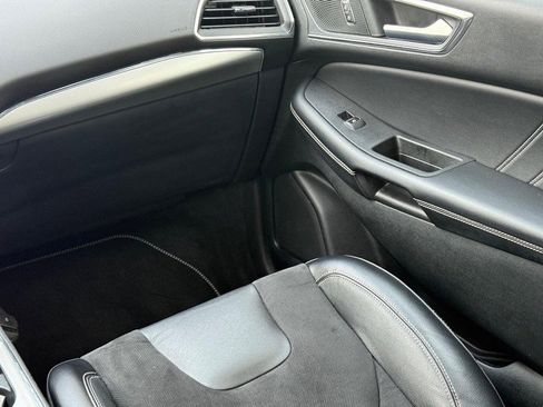 Certified 2022 Ford Edge ST w/ Equipment Group 401A image 14