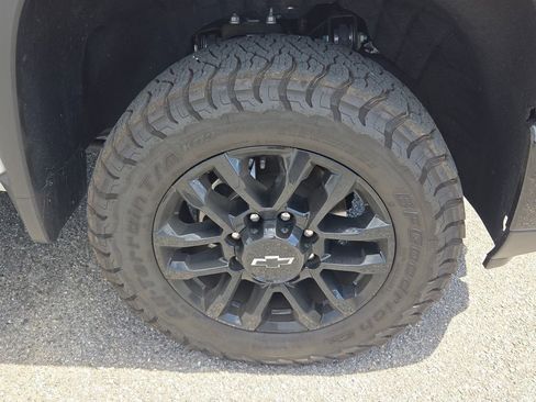 Certified 2025 Chevrolet Silverado 2500 LT w/ Trail Boss Package AWD/4WD image 14