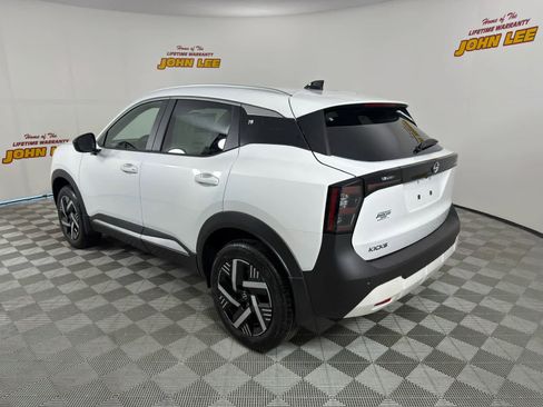 New 2026 Nissan Kicks SV w/ SV Premium Package FWD image 3