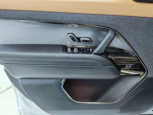 Used 2024 Land Rover Range Rover Sport Dynamic SE image 34