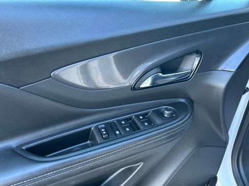 Used 2022 Buick Encore Preferred image 10