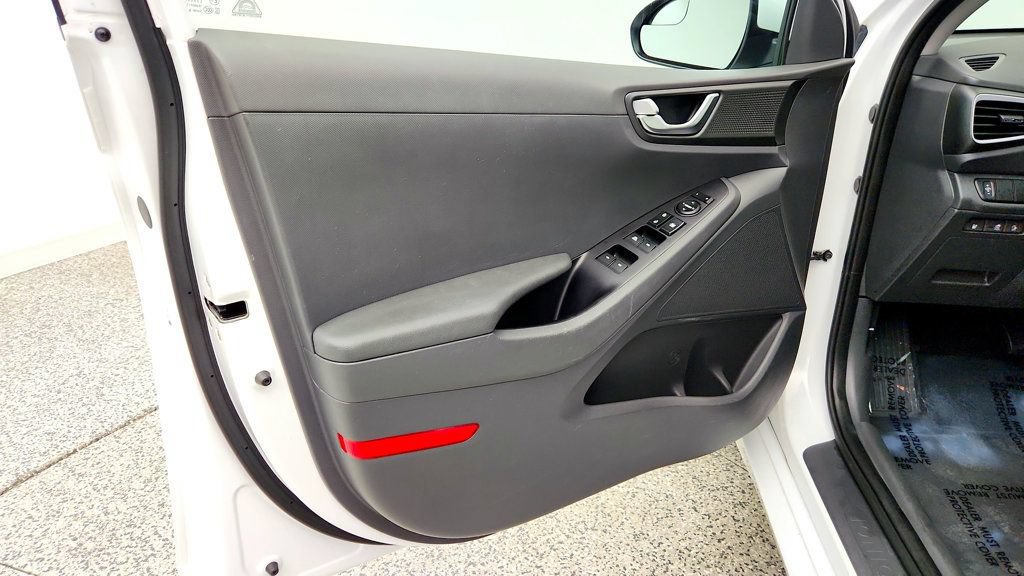 Used 2019 Hyundai Ioniq Electric FWD image 10