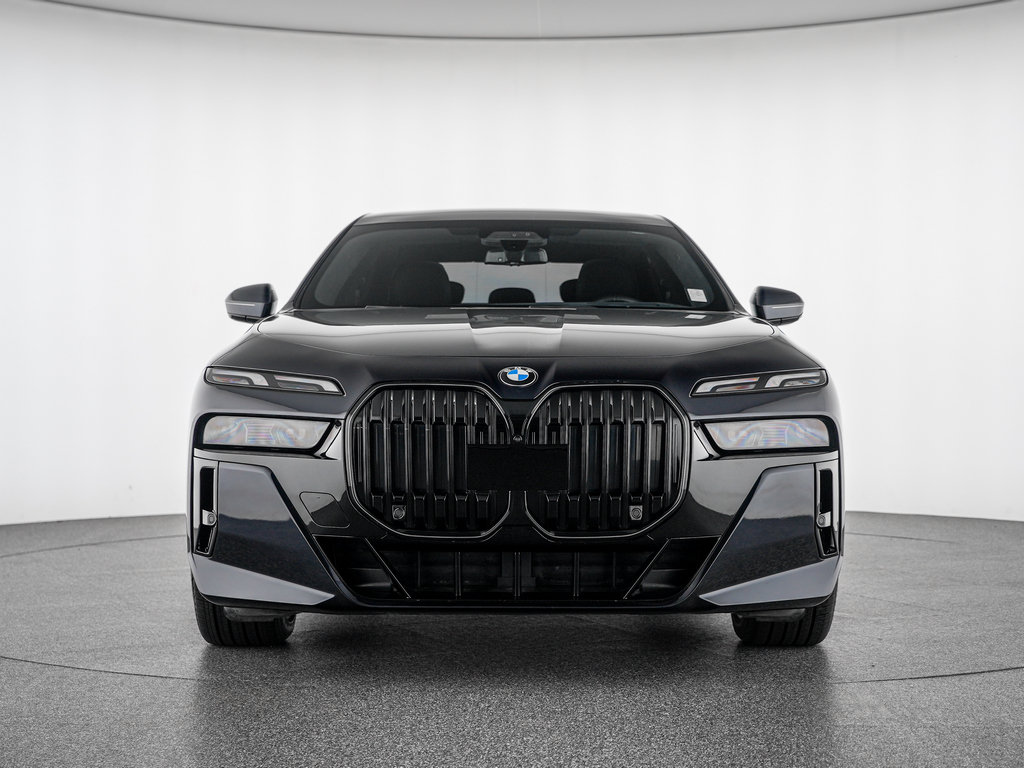 Used 2024 BMW 760i xDrive AWD/4WD image 10