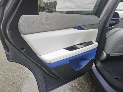 New 2026 Cadillac Optiq Luxury 1 image 18