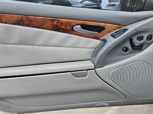 Used 2007 Mercedes-Benz SL 550 w/ AMG Sport Pkg image 14