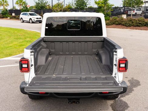 Used 2022 Jeep Gladiator Rubicon w/ LED Lighting Group AWD/4WD image 16