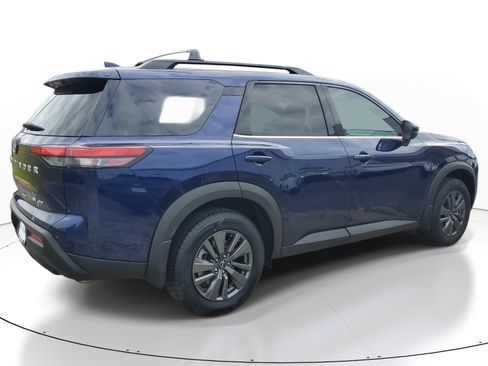 Used 2024 Nissan Pathfinder SV AWD/4WD image 6
