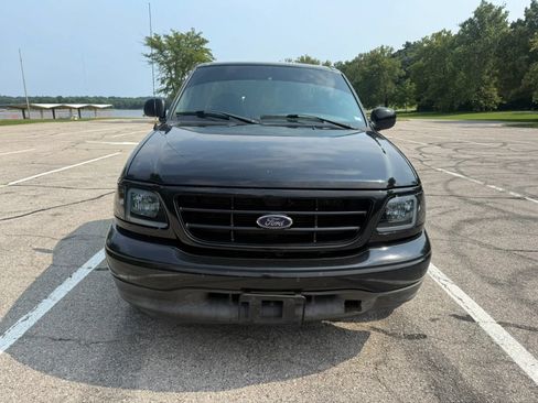 Used 2003 Ford F150 XL RWD image 2