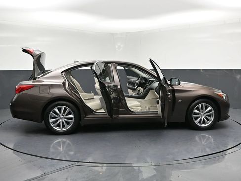 Used 2015 INFINITI Q50 Premium w/ Navigation Package image 35