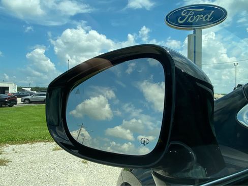 Used 2025 Chrysler Pacifica Select FWD image 38