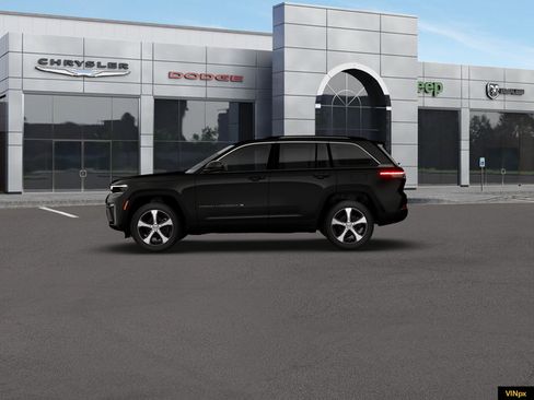 New 2026 Jeep Grand Cherokee Limited AWD/4WD image 3
