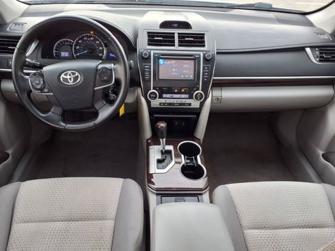 Used 2012 Toyota Camry XLE FWD image 4
