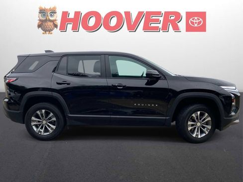 Used 2026 Chevrolet Equinox LT FWD image 2