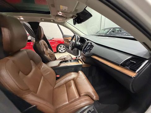 Used 2018 Volvo XC90 T6 Inscription w/ Convenience Package image 36